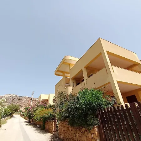 Il Rustico Di Pino אכסניה